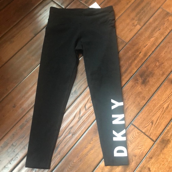 Dkny Pants - DKNY Black Capri leggings